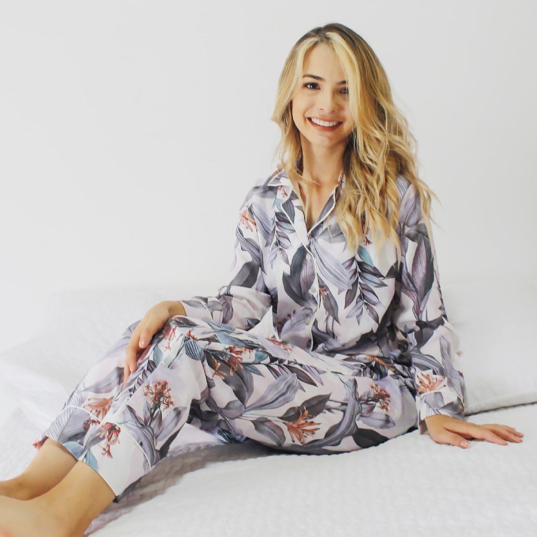 Hummingbird flower peach skin pajama